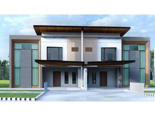 Twee-onder-een-kapwoning in Bandar Seri Begawan, Daerah Brunei dan Muara