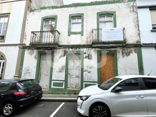 Элитный дом, Ponta Delgada, Azores