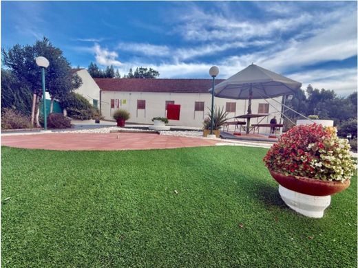 Элитный дом, Rio Maior, Distrito de Santarém