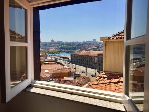 ‏וילה רב-משפחתית ב  פורטו, Porto