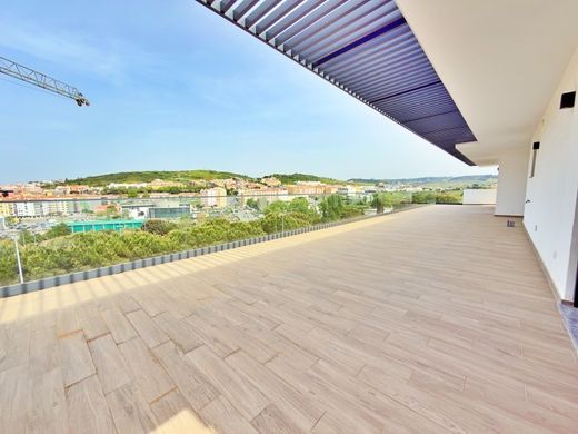 Apartment / Etagenwohnung in Torres Vedras, Lissabon