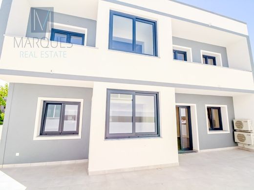 Διαμέρισμα σε Αλμάντα, Almada