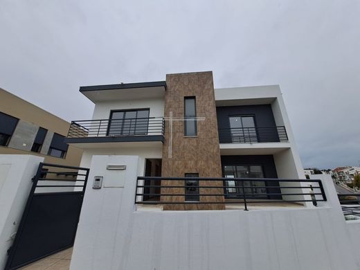Casa Unifamiliare a Almada, Distrito de Setúbal