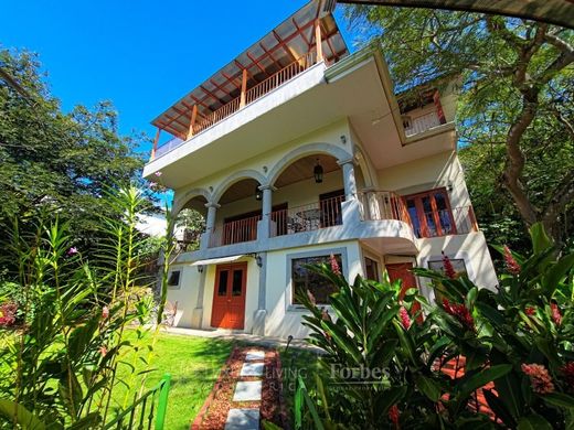 Luxury home in Santa Ana, Provincia de San José