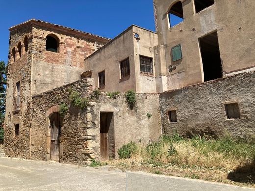 Luxus-Haus in Ullastret, Provinz Girona