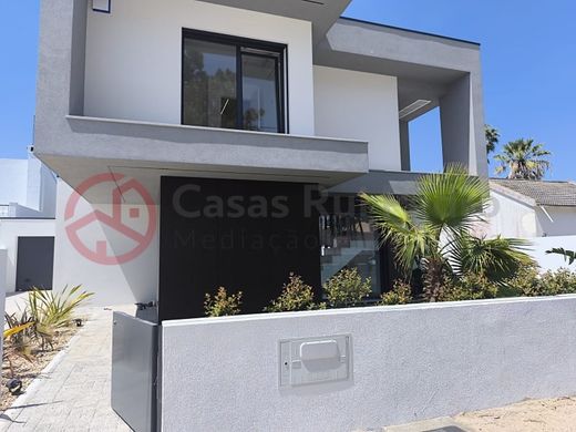Casa de luxo - Aroeira, Almada