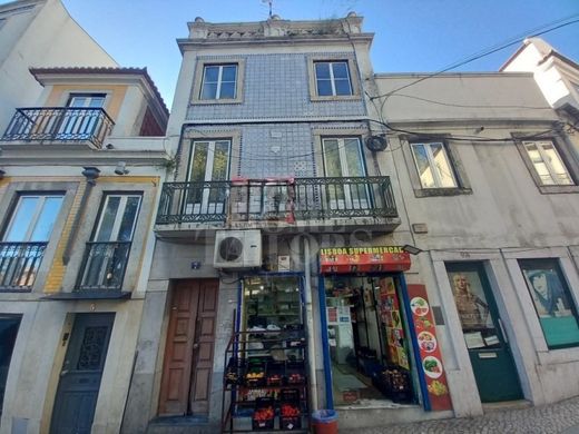 Edificio en Alcântara, Almada