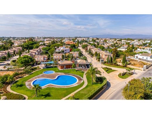 Semidetached House in Lagoa, Distrito de Faro