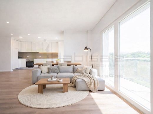 Apartment / Etagenwohnung in Cascais, Lissabon