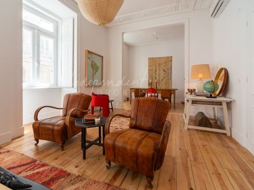 Apartment / Etagenwohnung in Estrela, Lisbon