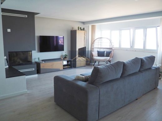 ‏דירה ב  Almada, Distrito de Setúbal