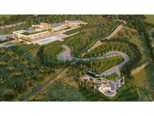 Land in Loulé, Distrito de Faro