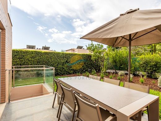 Semidetached House in Lagoa, Distrito de Faro