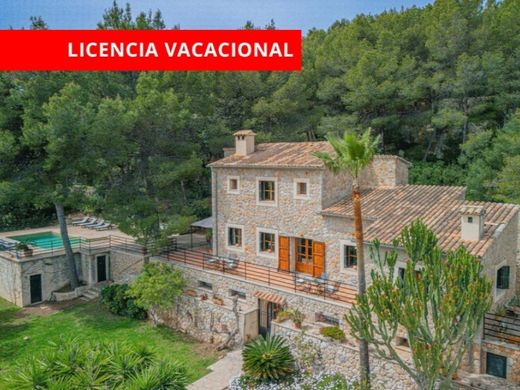 Villa in Alaró, Province of Balearic Islands