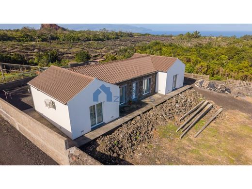 Luxus-Haus in Madalena, Azores