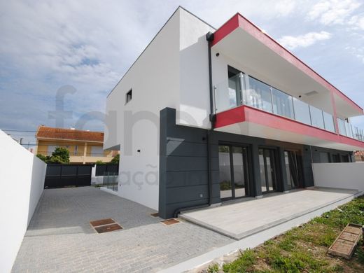 Semidetached House in Cascais, Lisbon
