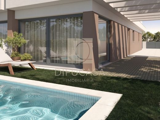 Villa multifamiliale à Seixal, Distrito de Setúbal
