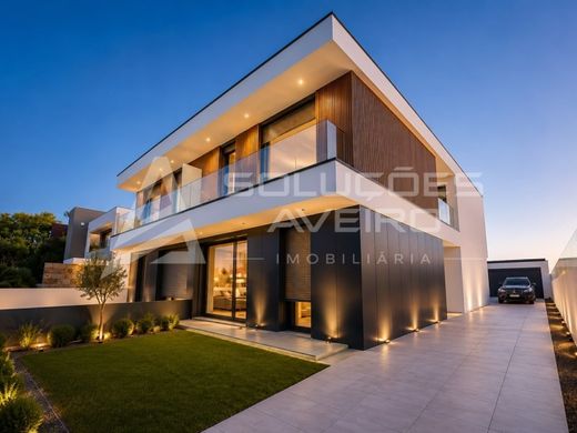 Villa multifamiliale à Aveiro, Distrito de Aveiro