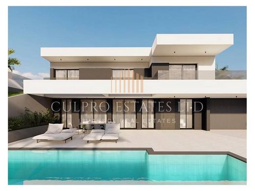 Вилла, Parekklisha, Parekklisiá