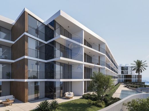 Apartment / Etagenwohnung in Câmara de Lobos, Madeira