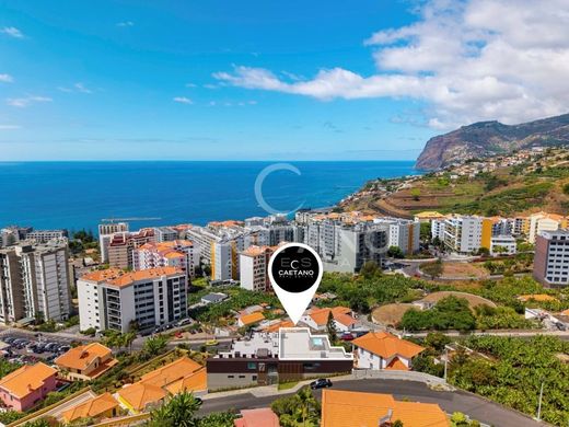 Apartment / Etagenwohnung in Funchal, Madeira