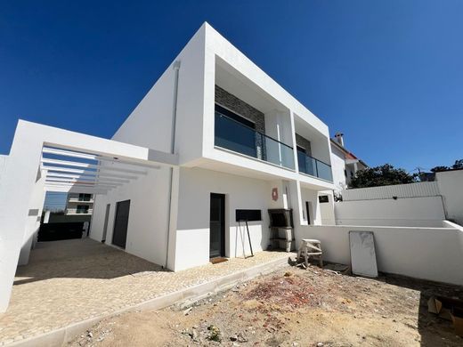 Casa Geminada - Seixal, Setúbal