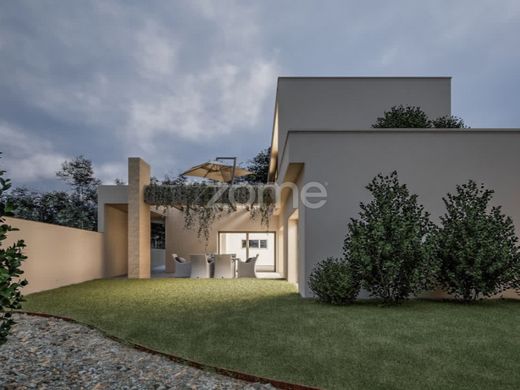 Luxus-Haus in Vila Nova de Ourém, Ourém