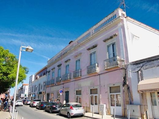 Συγκρότημα ανεξάρτητων κατοικιών σε Loulé, Distrito de Faro