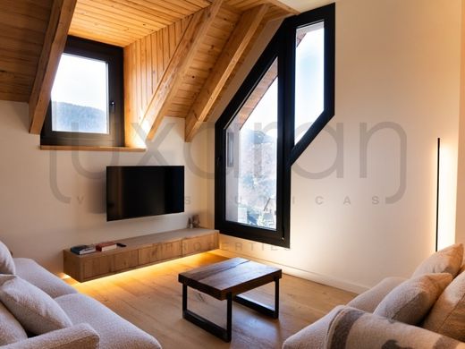 Apartment / Etagenwohnung in Naut Aran, Provinz Lleida
