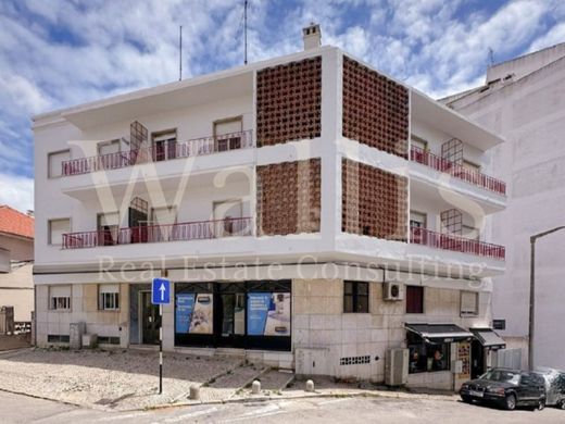 Wohnkomplexe in Almada, Distrito de Setúbal