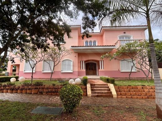 منزل ﻓﻲ Talatona, Luanda Province