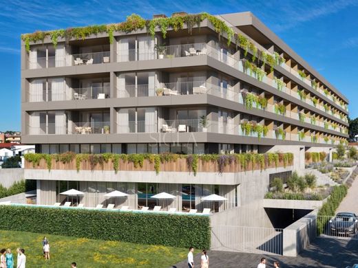 Apartment / Etagenwohnung in Vila Nova de Gaia, Distrito do Porto