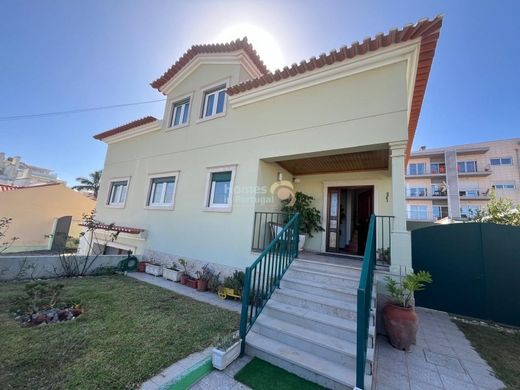 Luxury home in São Martinho do Porto, Alcobaça