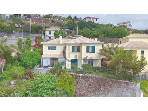 Luxury home in Ribeira Brava, Madeira
