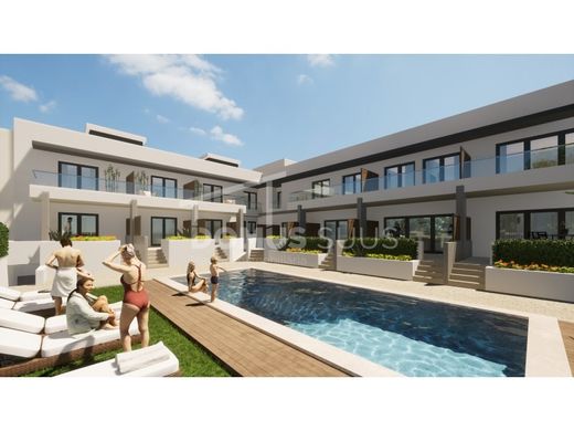 Faro, Distrito de Faroのマルチファミリーヴィラ