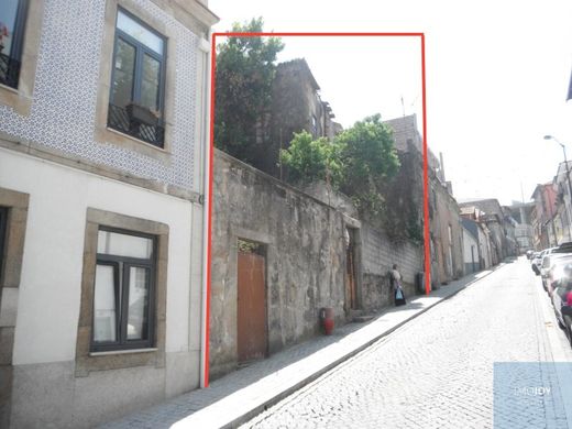 Residential complexes in Vila Nova de Gaia, Distrito do Porto