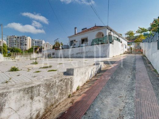 Luxus-Haus in Odivelas, Lissabon
