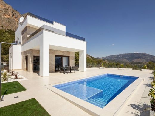 Detached House in Polop, Alicante