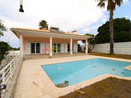 Detached House in Sesimbra, Distrito de Setúbal