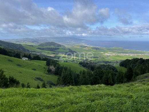 Terreno a Ribeira Grande, Azores