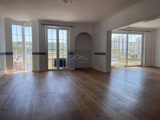 Apartment in Almada, Distrito de Setúbal