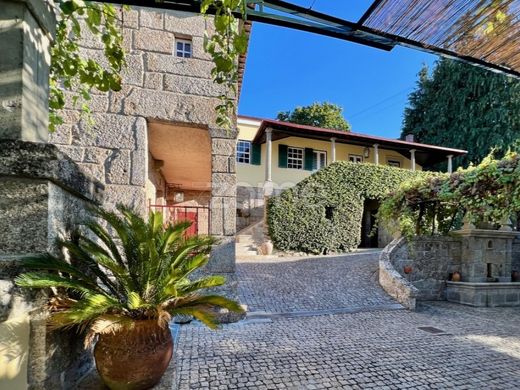 Элитный дом, Santo Tirso, Distrito do Porto