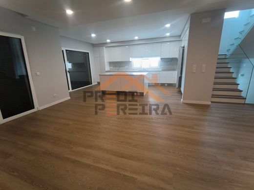 Apartament w Loures, Distrito de Lisboa