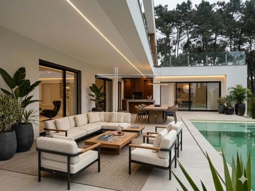 Casa en Aroeira, Almada