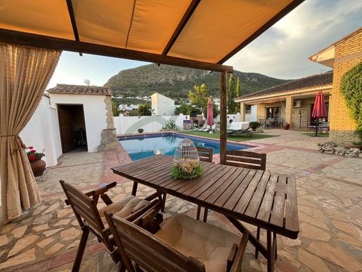 Villa Plurifamiliare a Algodonales, Cadice