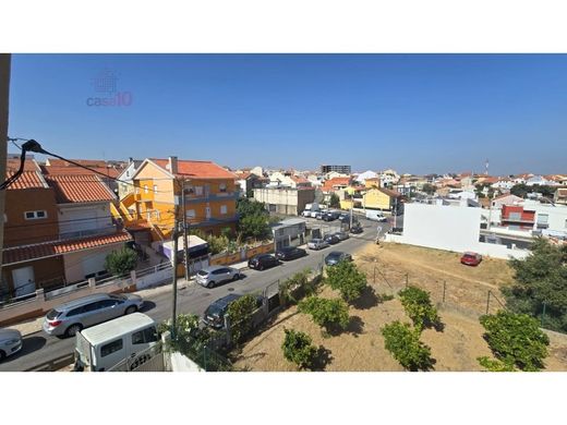 Πολυτελή κατοικία σε Λόυρες, Loures