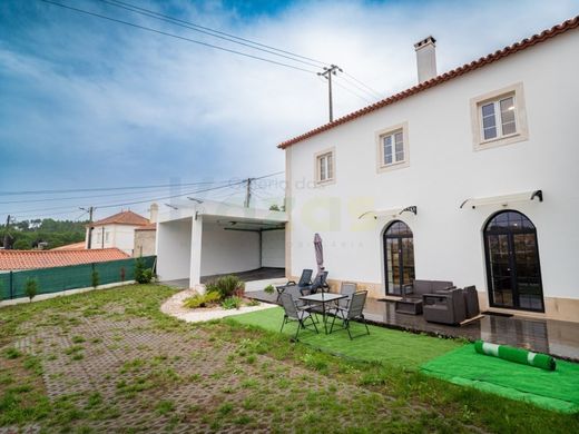 Casa Unifamiliare a Leiria, Distrito de Leiria
