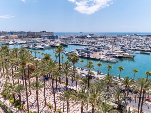 Penthouse in Alicante, Valencia