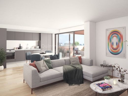 Apartment / Etagenwohnung in Porto, Distrito do Porto