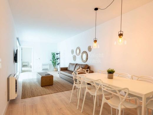 Apartment / Etagenwohnung in Arroios, Lisbon